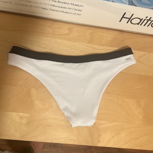 Rip Curl Women's Mirage Ultimate Hipster Bottom - Picture 4 of 6